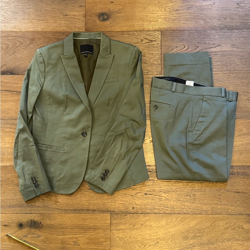Banana Republic Olive Blazer and Pants Set